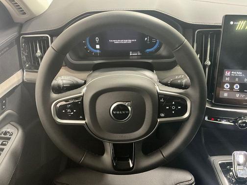 2025 Volvo XC90 Plug-In Hybrid T8 Ultra 7-Seater