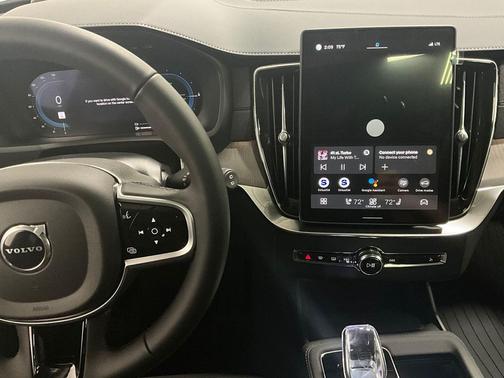 2025 Volvo XC90 Plug-In Hybrid T8 Ultra 7-Seater