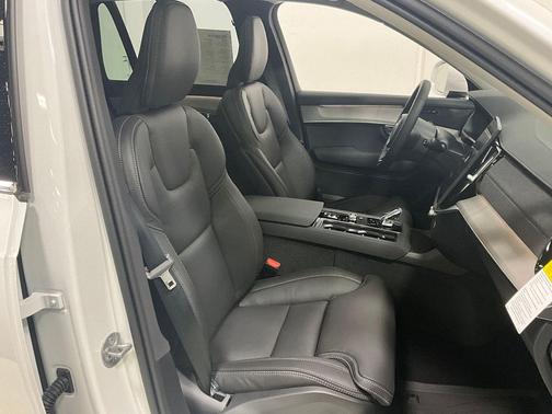 2025 Volvo XC90 Plug-In Hybrid T8 Ultra 7-Seater