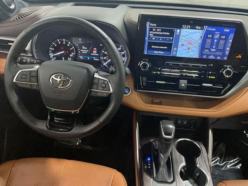 2021 Toyota Highlander Platinum