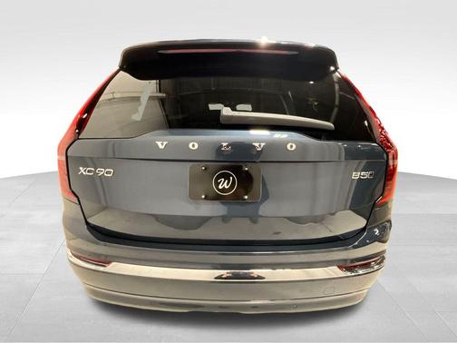 2026 Volvo XC90 B5 Core