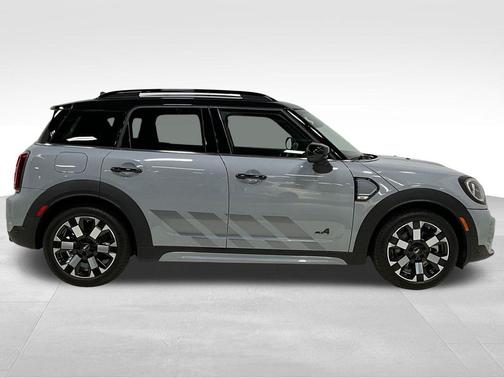 Momentum Grey 2023 MINI Countryman Cooper S ALL4