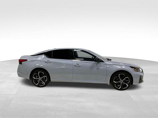 2024 Nissan Altima SR Intelligent AWD