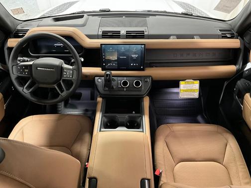 2025 Land Rover Defender P400 X-Dynamic SE