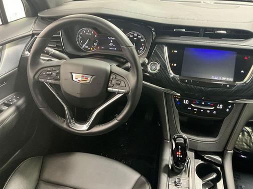 2023 Cadillac XT6 Premium Luxury AWD