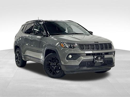 Sting-Gray Clearcoat 2023 Jeep Compass Latitude