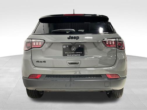 Sting-Gray Clearcoat 2023 Jeep Compass Latitude