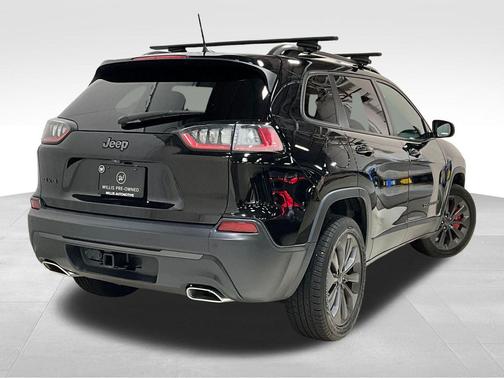 Diamond Black Crystal Pearlcoat 2021 Jeep Cherokee Latitude Lux