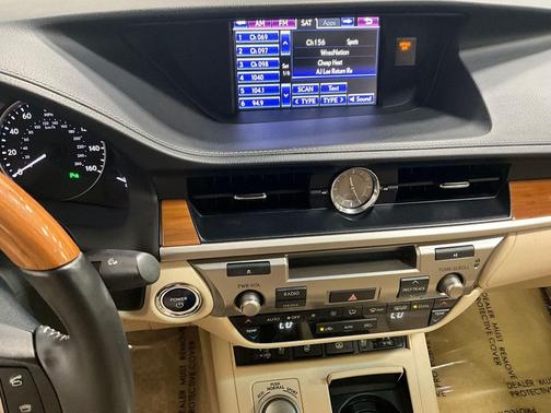 2014 Lexus ES 300h Base