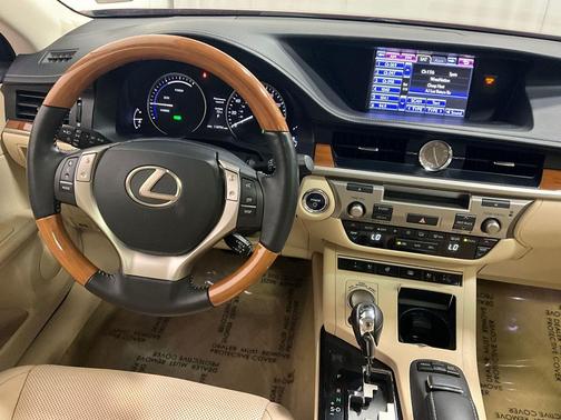 2014 Lexus ES 300h Base