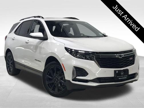 Iridescent Pearl Tricoat 2022 Chevrolet Equinox AWD RS