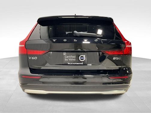 2025 Volvo V60 Cross Country Plus, B5 AWD Gas (mild hybrid)