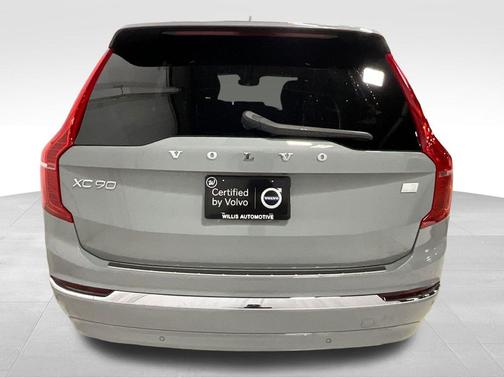 2024 Volvo XC90 Recharge Plug-In Hybrid T8 Ultimate Bright Theme 7-Seater