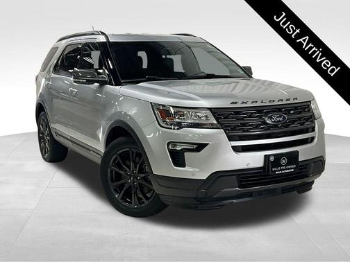 Magnetic Metallic 2019 Ford Explorer XLT