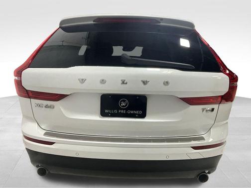 2018 Volvo XC60 T6 Momentum