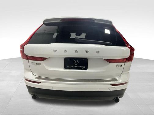 2018 Volvo XC60 T6 Momentum