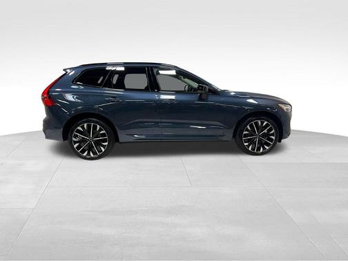 Denim Blue Metallic 2026 Volvo XC60 B5 Ultra