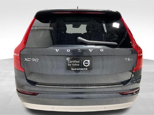 Savile Grey Metallic 2022 Volvo XC90 T6 Momentum