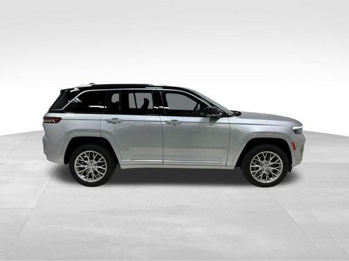 Silver Zynith 2023 Jeep Grand Cherokee 4xe Summit
