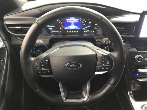 Iconic Silver Metallic 2020 Ford Explorer Limited