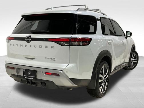 2025 Nissan Pathfinder Platinum 4WD