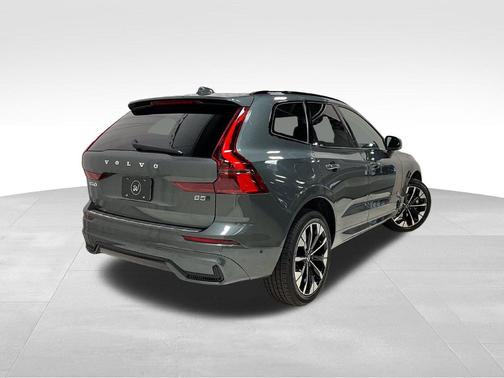 Forest 2027 Volvo XC60 Plus