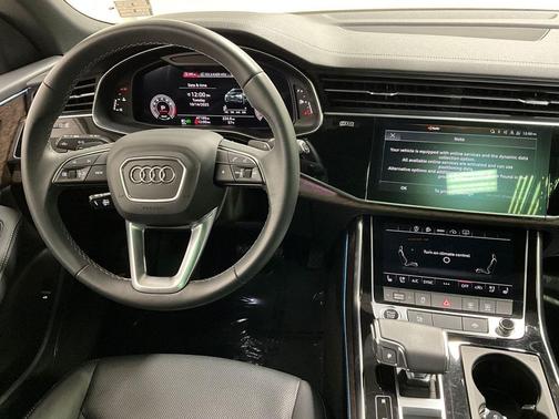 2023 Audi Q8 55 Premium Plus