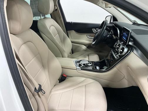 2017 Mercedes-Benz GLC 300 Base 4MATIC