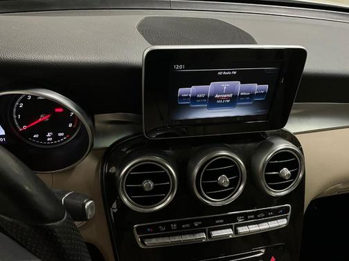 2017 Mercedes-Benz GLC 300 Base 4MATIC