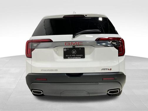 2023 GMC Acadia AWD AT4