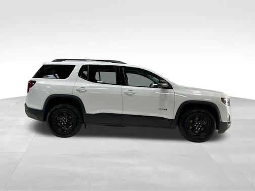 2023 GMC Acadia AWD AT4