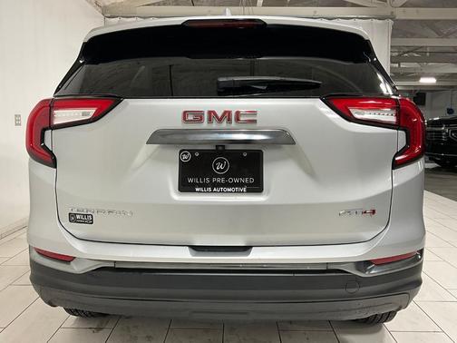 2022 GMC Terrain AT4