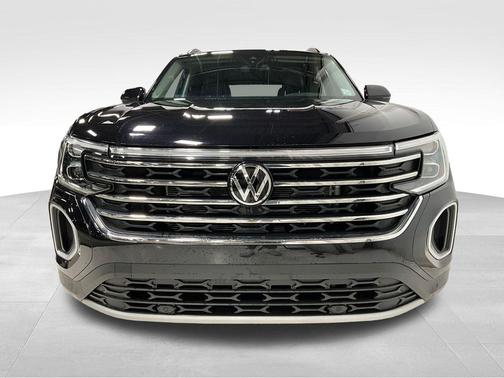 Deep Black Pearl 2025 Volkswagen Atlas 2.0T SE w/Technology 4MOTION