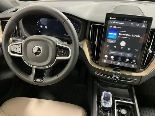 2026 Volvo XC60 B5 Plus