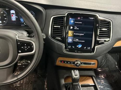 2022 Volvo XC90 T6 Momentum