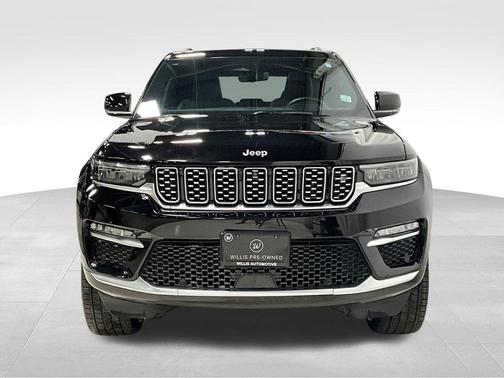 Diamond Black Crystal Pearlcoat 2023 Jeep Grand Cherokee Summit