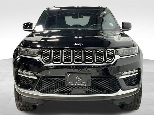 Diamond Black Crystal Pearlcoat 2023 Jeep Grand Cherokee Summit