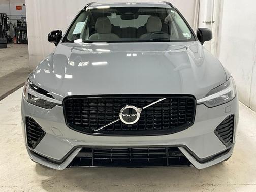 2025 Volvo XC60 Plug-In Hybrid T8 Ultra