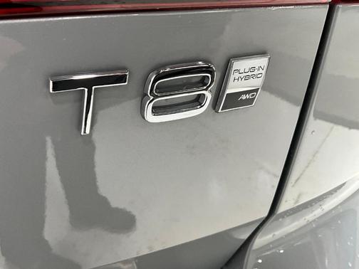 2025 Volvo XC60 Plug-In Hybrid T8 Ultra