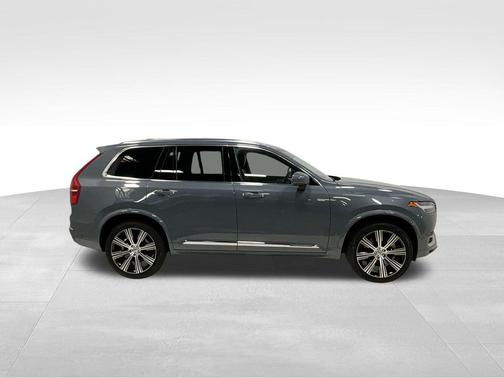 2022 Volvo XC90 Recharge Plug-In Hybrid T8 Inscription 6 Passenger