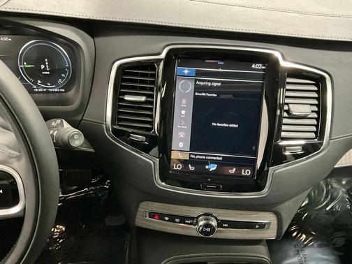 2022 Volvo XC90 Recharge Plug-In Hybrid T8 Inscription 6 Passenger