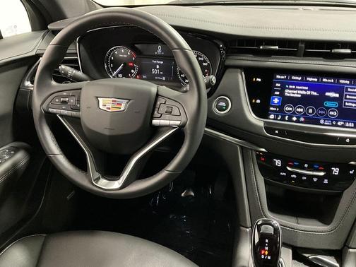 2025 Cadillac XT6 Luxury AWD