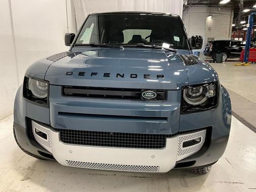 2025 Land Rover Defender P300