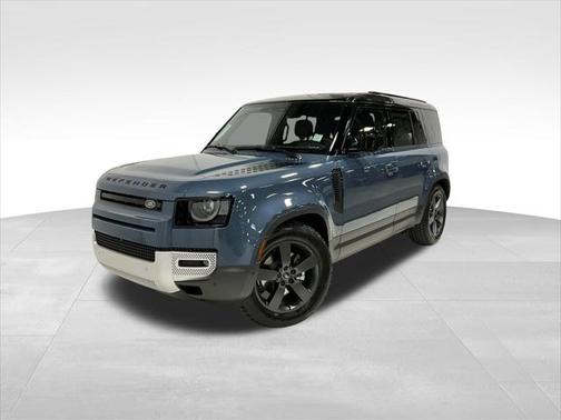 2025 Land Rover Defender 110 P300