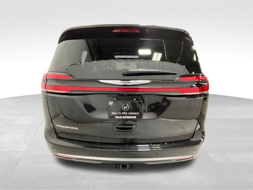 2022 Chrysler Pacifica L