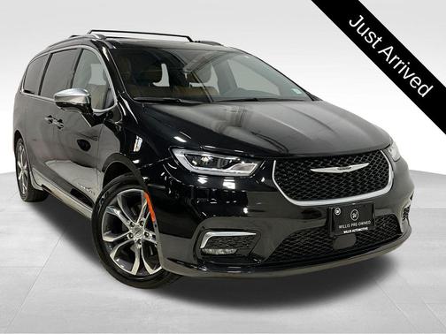 2022 Chrysler Pacifica L