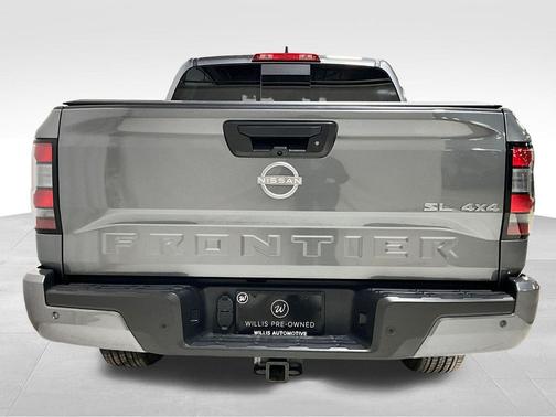 2024 Nissan Frontier SL