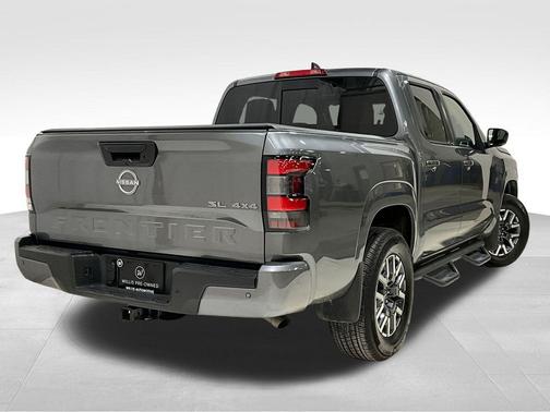 2024 Nissan Frontier SL