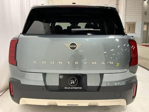 2025 MINI Countryman Base