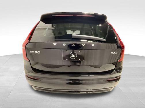 2026 Volvo XC90 B6 Ultra Dark Theme 7-Seater